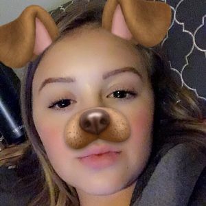 Meet your Posher, Alexis